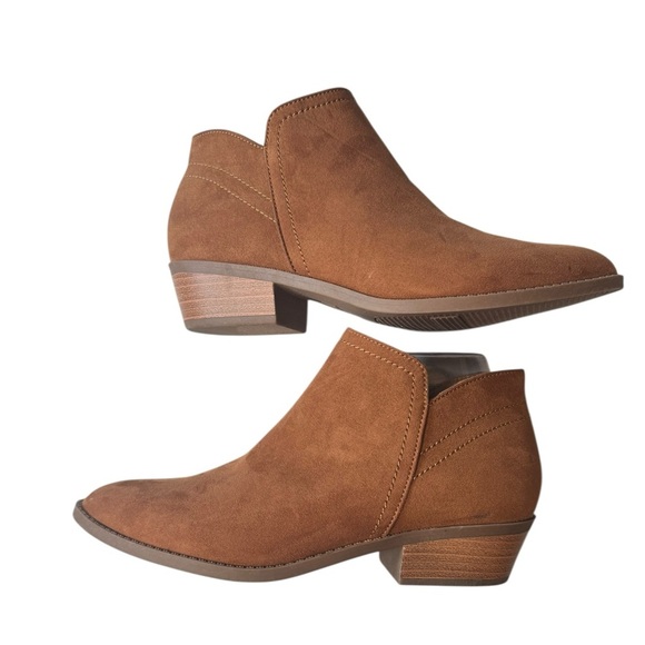 Time and Tru Suede Ankle Booties Tan 8.5 | Fall Western Block Heel Boot - Picture 5 of 9